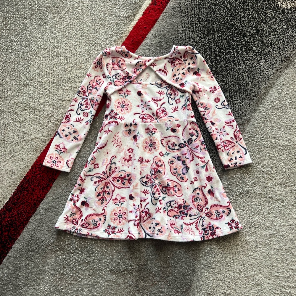 Assorted Girl’s 5PC 2T Dresses And PJ Top Bundle - Picture 4 of 16